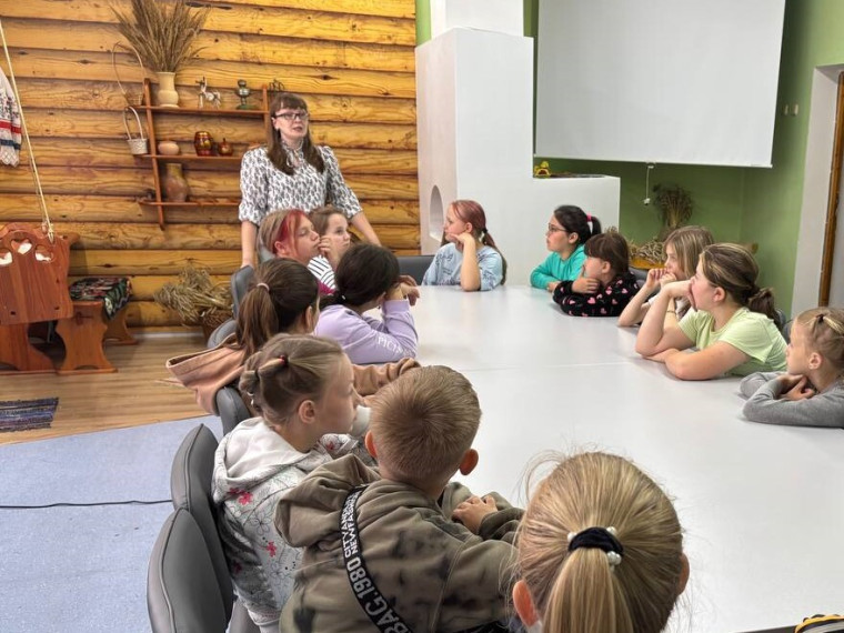 Экскурсия в школьном музее.